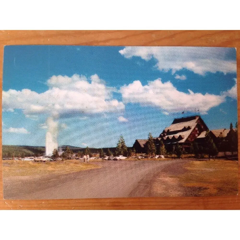 1955 Vintage Haynes MicroColor Old Faithful Inn Hotel Yellowstone Unposted